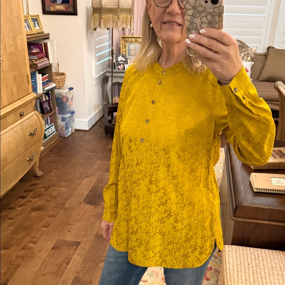 Soft Surroundings Mustard/golden Floral tone on tone ladies tunic